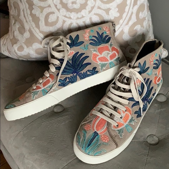 🌸 Rebecca Minkoff Zaina NIB Embroidered Sneakers - Picture 1 of 8